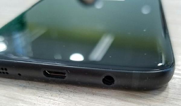 Primele imagini cu Samsung Galaxy S7 Edge pe "negru glossy" apar online