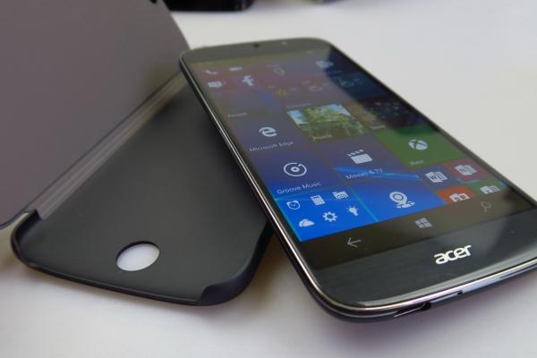 Acer Liquid Jade Primo: Design din plastic ce imită metalul, mai puţin fragil decât un Lumia 950 XL