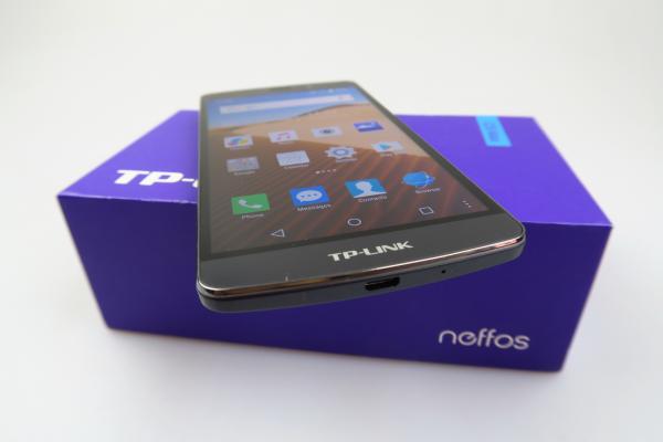 TP-Link Neffos C5 Max Unboxing: de la routere la phablet-uri atractive ca preţ, o tranziţie interesantă (Video)
