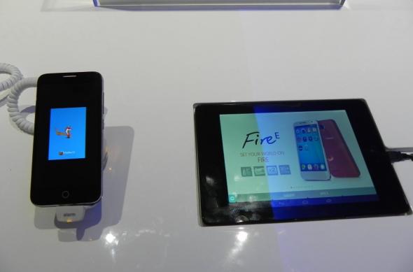 Alcatel One Touch Fire E hands on preview: o premieră cu Firefox OS de la Alcatel (Retro MWC 2014 - Video): dscn4814jpg.jpg