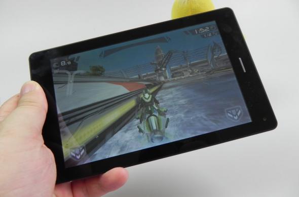 Allview Viva H7 Review + Concurs; device de 7 inch cu apelare vocală, capac din aluminiu și Android 4.4 KitKat (Video): allview_viva_h7_review_03jpg.jpg