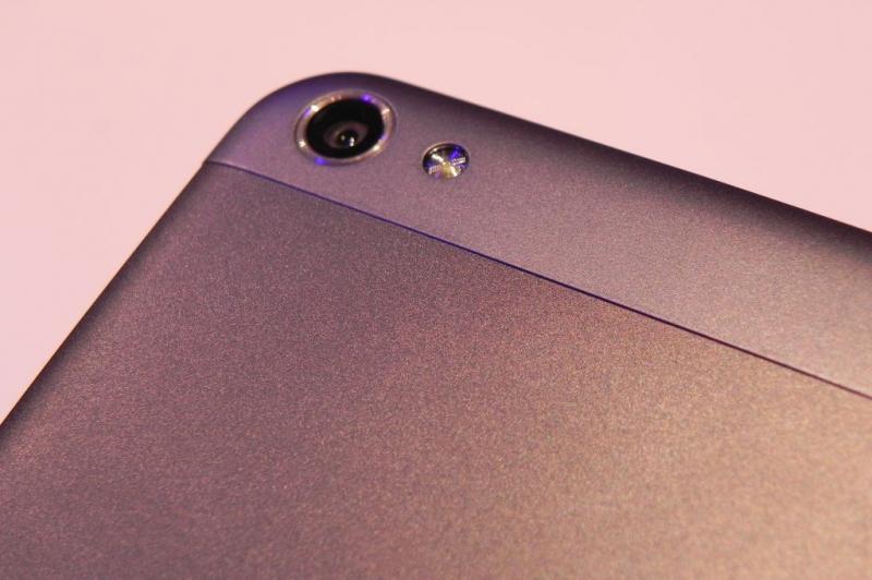 MWC 2014: Huawei MediaPad X1 video hands-on preview - tableta cu senzor foto de 13 megapixeli: dscn4188jpg.jpg