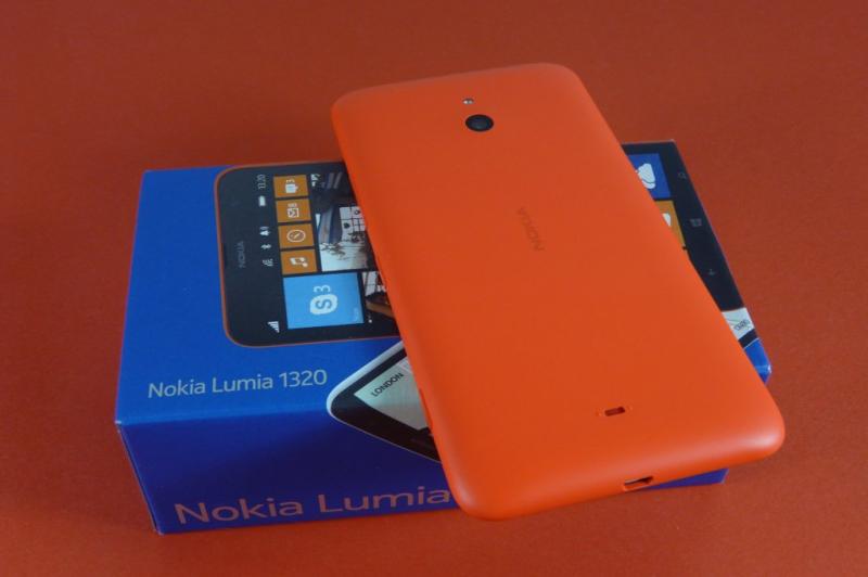 Nokia Lumia 1320 Unboxing: maxi phablet, mini preț (Video): nokia_lumia_1320_unboxing_mobilissimo_ro_20jpg.jpg