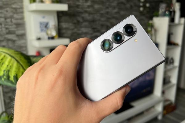 Samsung Galaxy Z Fold6 testat de DxOMark: locul 45 global, dar locul 1 între pliabile; Unde excelează?