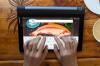 lenovo-yoga-tablet-3-10-front-detail-keyboard-7.jpg