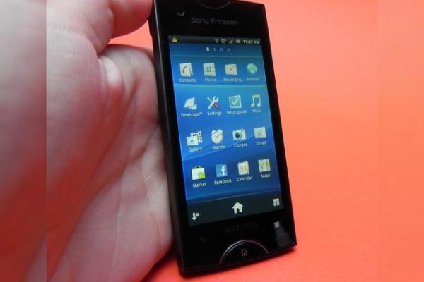Review Sony Ericsson Xperia Ray - smartphone accesibil pentru tineri, cu toate funcțiile unui Xperia veritabil (Video)
