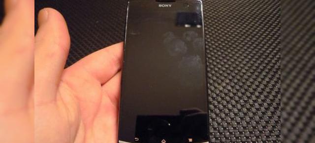 Sony Xperia Curve - cam așa ar putea arăta primul smartphone Sony din era post-Ericsson