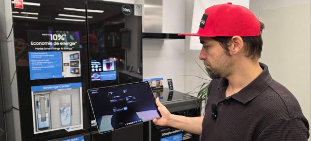 Am fost ca un copil la vitrina cu dulciuri: frigider Samsung controlat de pe tableta şi aspiratorul pe care „îţi sună telefonul”