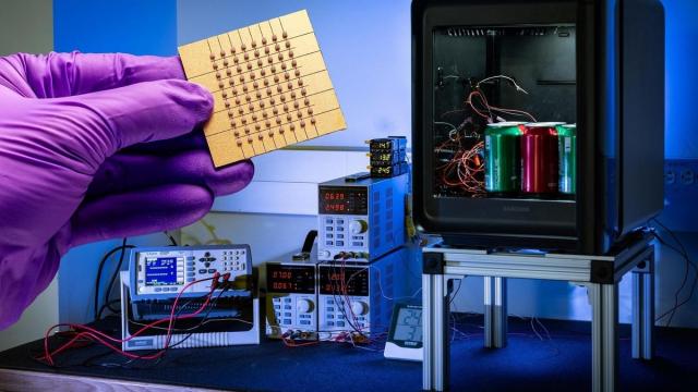 <b>Samsung și Johns Hopkins câștigă un premiu internațional pentru o nouă tehnologie de răcire pe bază de elemente Peltier</b>Un proiect comun între Samsung Electronics și Johns Hopkins University a fost desemnat printre cele mai importante inovații tehnologice ale anului, obținând un premiu la R&D 100 Awards 2025, competiție organizată anual de revista R&D World.