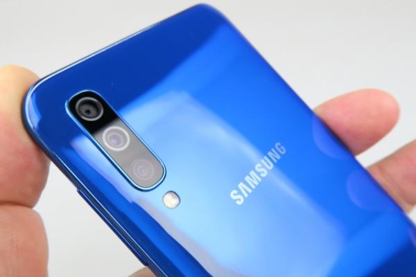 Turul Magazinelor #656: Galaxy A50 sub 1000 lei, smartphone cu 8 GB RAM sub 1000 lei şi telefon gaming sub 2000 lei
