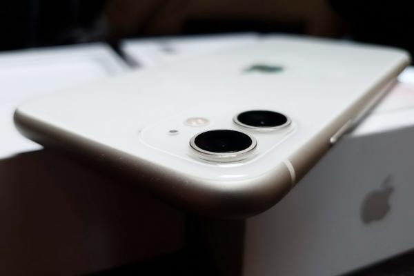 Apple iPhone 11: Design frontal de XR, spate mai arătos decât la iPhone 11 Pro
