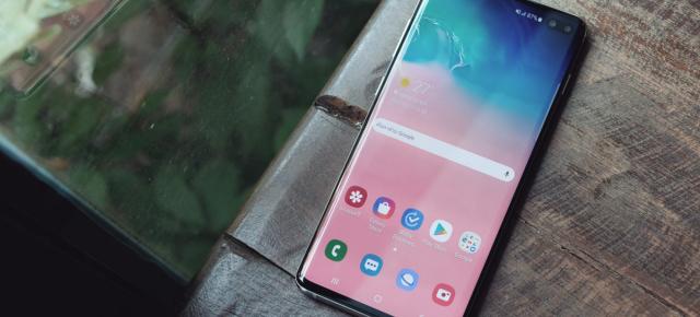 Top 5 motive pentru care merită cumpărat Samsung Galaxy S10 acum