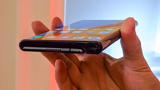 <b>Huawei Mate Xs are anunțul programat pentru luna februarie; Mai ieftin și mai compact decât Mate X</b>Ultimele detalii despre Huawei Mate Xs soseau pe finalul lunii octombrie 2019 atunci când aflam că pliabilul cel nou urmează a debuta în magazine din martie 2019. Se pare că așa vor sta lucrurile dacă nu apar 