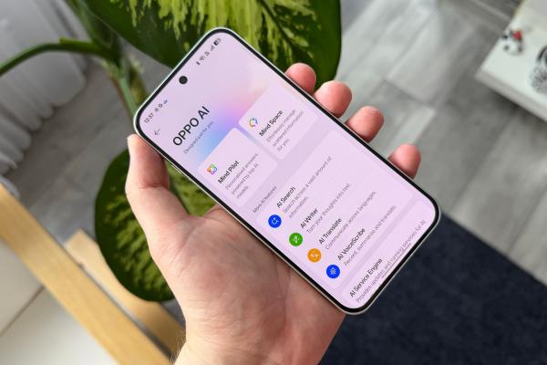 OPPO Reno16 Pro 5G: ColorOS 16 aduce personalizare în UI, simplificarea lockscreen-ului și desigur AI