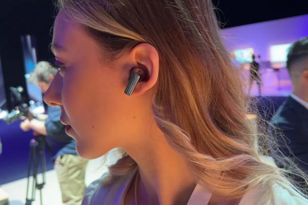 Huawei FreeBuds Pro 2 Hands On: anulare de zgomot excelentă şi autonomie promiţătoare (Video)