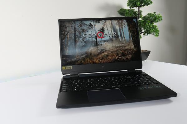 Prezentare Acer Predator Helios 300 (2022) - Laptopul de gaming care îți aduce tehnologiile NVIDIA de ultimă oră și gaming de top, cu grafică RTX 3070 Ti