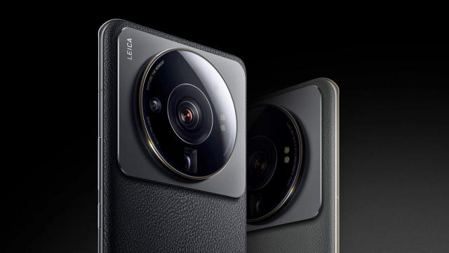<b>Xiaomi 12S Ultra a debutat: cameraphone cu senzor de 1 inch, optică Leica, procesor Snapdragon 8+ Gen 1</b>Xiaomi a ţinut astăzi un eveniment de anvergură, în cadrul căruia şi-a prezentat colecţia de vară de flagship-uri din seria Xiaomi 12S. Această serie include telefoanele Xiaomi 12S, Xiaomi 12S Pro, dar în sfârşit şi Xiaomi 12S Ultra