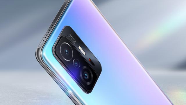 <b>Seria de telefoane Xiaomi 12T ar aduce CPU-uri Dimensity 8100-Ultra și Snapdragon 8+ Gen 1</b>Ieri a debutat seria de telefoane Xiaomi 12S în China, care include 3 flagship-uri atractive. Din păcate, noile modele, Xiaomi 12S, 12S Pro și 12S Ultra, nu vor ajunge oficial în Europa. Totuși, pare-că producătorul pregătește acum și lineup-ul