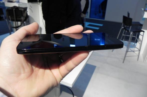 MWC 2014: Allview V1 Viper S hands on preview la MWC - primul telefon dual SIM cu Qualcomm de la Allview: dscn4704jpg.jpg