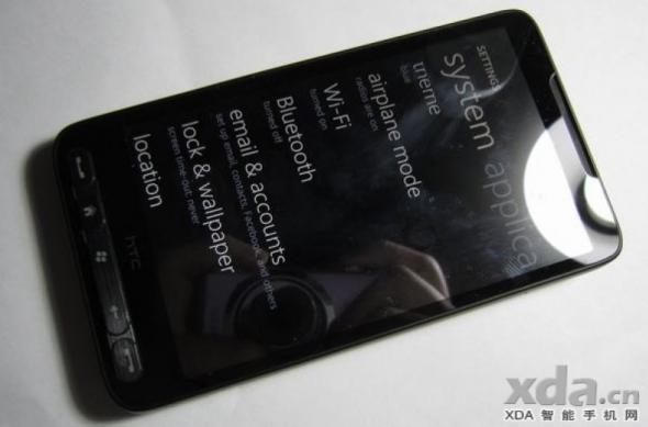 HTC HD2, cu Windows Phone 7 la bord, acum mai aproape de un ROM finalizat (Video): wp7_pe_htc_hd2_02.jpg