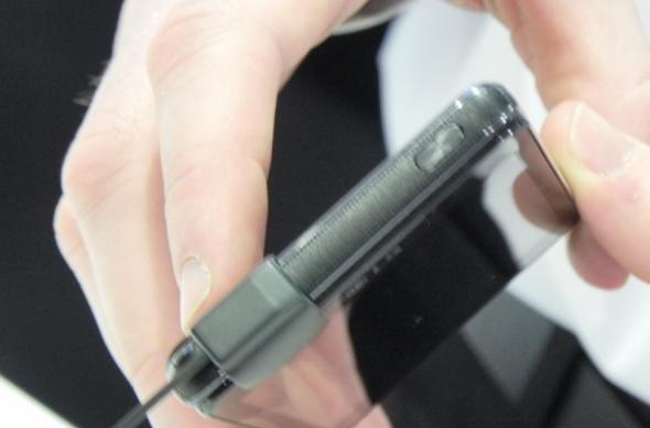 MWC 2012: LG Optimus 3D Max hands on preview - cel mai nou telefon 3D În acțiune din Barcelona (Video): dscn0357jpg.jpg