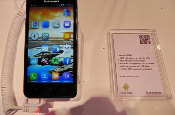 Lenovo S660 hands on preview: un midrange cu o super baterie (Retro MWC 2014 - Video): dscn4729jpg.jpg