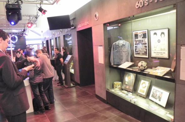 MWC 2012 & Încă o zi de premii: prezentare energică ASUS, conferință la Muzeul de Rock și o atmosferă electrizantă (Video): dscn0210jpg.jpg