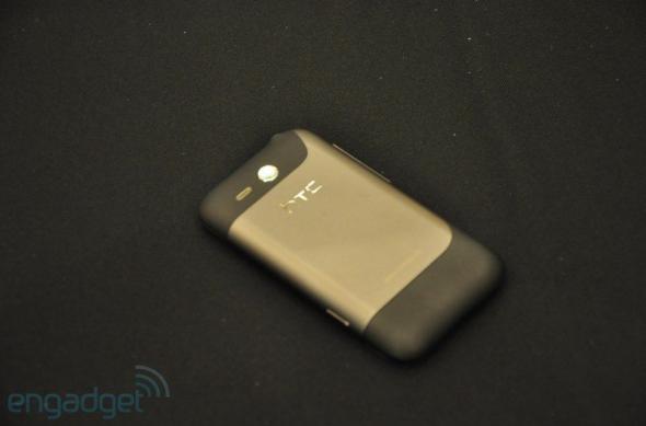 HTC Freestyle, un nou telefon cu funcții de nivel mediu și Brew MP drept OS: htc_freestyle_01.jpg