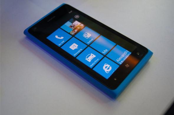 Nokia Lumia 900 În România - primele impresii: 10_nokia_lumia_900_in_romaniajpg.jpg