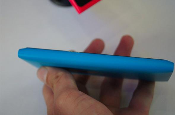 Nokia Lumia 900 În România - primele impresii: 3_nokia_lumia_900_in_romaniajpg.jpg