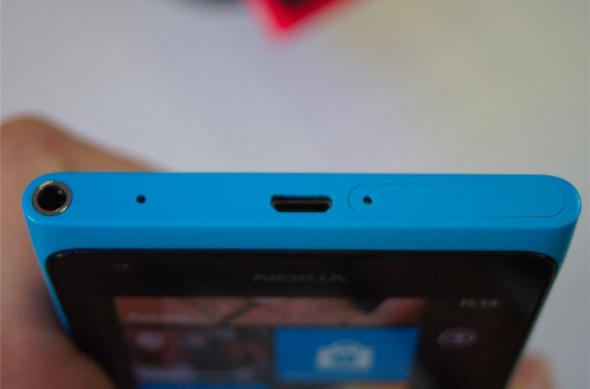 Nokia Lumia 900 În România - primele impresii: 5_nokia_lumia_900_in_romaniajpg.jpg