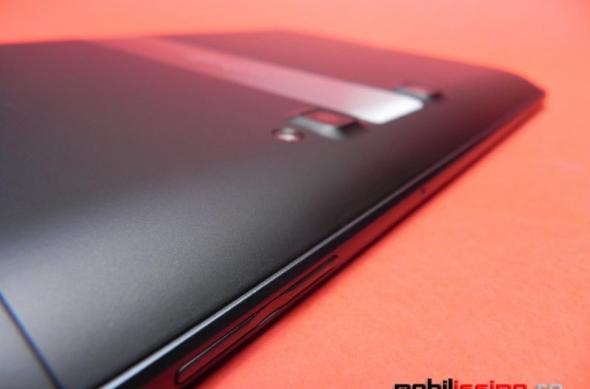 Review LG Optimus Pad - prima tabletă 3D nu iese În evidență și la capitole 2D (Video): lg_optimus_pad_mobilissimo_12.jpg