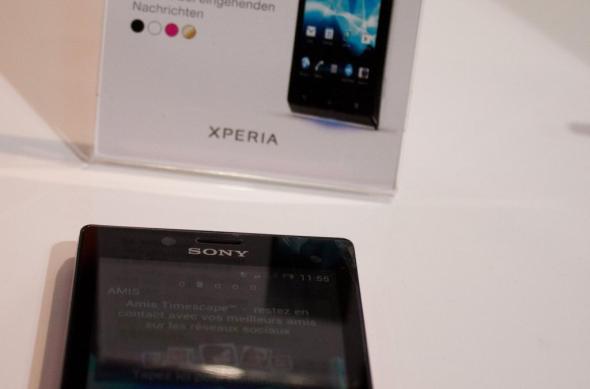 Galerie foto cu cel mai ieftin smartphone japonez de la IFA Berlin 2012 - Xperia J: sony_xperia_j_5.jpg