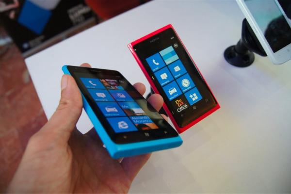 Nokia Lumia 900 În România - primele impresii