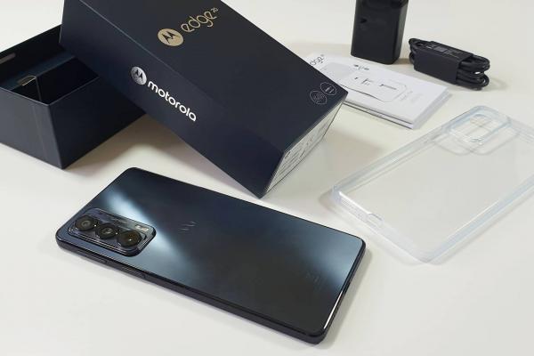 Motorola Edge 20 - Unboxing