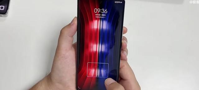 iQOO 8 Pro are cel mai bun senzor pentru amprente optic sub ecran; Surprinde prin suprafața extinsă și viteza de deblocare