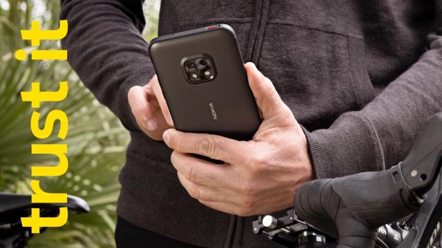 <b>Preț și disponibilitate Nokia XR20 în România</b>Printre noile telefoane aduse de către Nokia pe piață în vara anului 2021 îl avem și pe Nokia XR20, un smartphone robust menit ca rival pentru Motorola Moto Defy 2021, dar cu ceva extra. Noul smartphone este disponibil 