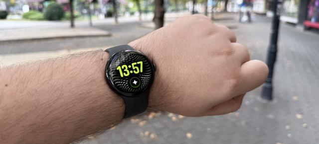 Google Pixel Watch 5 (45mm) Review: Minimalism, gesturi inteligente și o integrare excelentă cu ecosistemul Pixel; Un smartwatch care știe să fie cu adevărat SMART!
