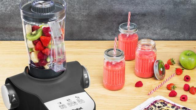 <b>REDUCERI REALE Flanco: Azi robot de bucătărie TEFAL și uscător de rufe Candy</b>La început de săptămână avem iată REDUCERI REALE pe Flanco, retailer care ne propune o serie de dispozitive foarte interesante și cu prețuri reduse în această perioadă. Eu am pus ochii pe un robot de bucătărie 
