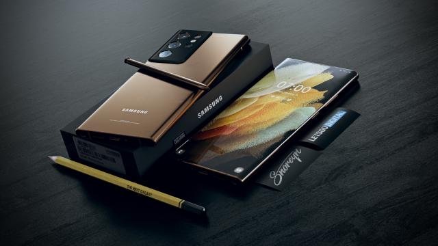 <b>Galaxy Note 21 ar putea fi primul telefon Samsung care va primi o cameră selfie sub ecran; Iată indiciile</b>Vedeam la sfârșitul anului trecut un telefon concept - Galaxy S22, care ar veni cu cameră selfie ascunsă sub ecran. Știm deja că această tehnologie este posibilă, întrucât ZTE Axon 20 utilizează o astfel de cameră deja. Totodată și Oppo și Xiaomi au