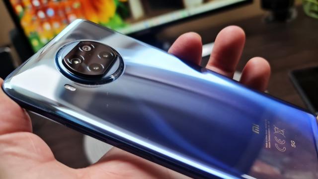 <b>Xiaomi Mi 10T Lite review detaliat în limba română (Evaluare Mobilissimo)</b>Tripleta Xiaomi Mi 10T s-a încadrat în toamna lui 2020 în segmentul nou format "wannabe flagship". Acesta e definit prin următoare abordare: telefoane cu dotările cele mai bune posibil şi componente preluate de la flagship-urile de început de an, dar lans