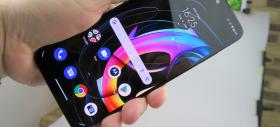 Motorola Edge 20 Lite: Display OLED cu o calitate deosebită a culorilor şi cu iluminare de top