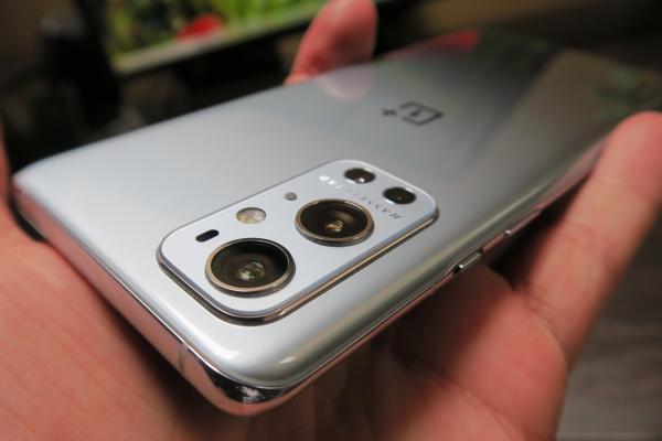 OnePlus 9 și 9 Pro primesc acum o actualizare importantă! Sosește patch-ul de securitate pe luna ianuarie, iar multe probleme sunt rezolvate