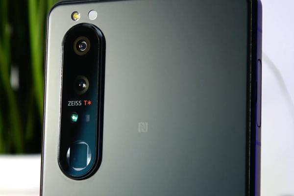 Sony Xperia 1 III: Cameră ca de iPhone 13 Pro, cu extra moduri Foto/Video