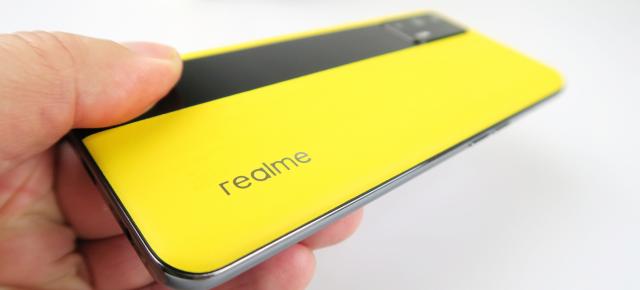Turul Magazinelor #1050: Galaxy S21 Ultra sub 5000 lei, realme GT 5G la 1600 lei, tastatură mecanică cu baterie externă cadou