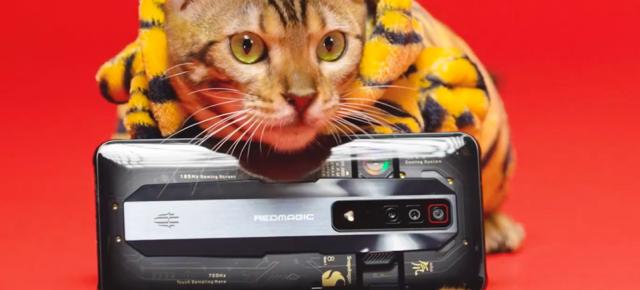 Nubia Red Magic 7 apare în imagini, într-o versiune cu spate transparent și cooler RGB în spate; Sosește și o ediție cu senzor selfie ascuns sub display