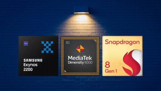 <b>MediaTek Dimensity 9000 depășește Snapdragon 8 Gen 1 și Exynos 2200 în Geekbench</b>Cele mai importante CPU-uri din lumea Android au debutat oficial în sfârșit, ultimul anunțat fiind Exynos 2200 de la Samsung. Azi vedem cum s-ar descurca cele mai importante și noi procesoare flagship în Geekbench. Merită însă menționat că doar Snapdragon