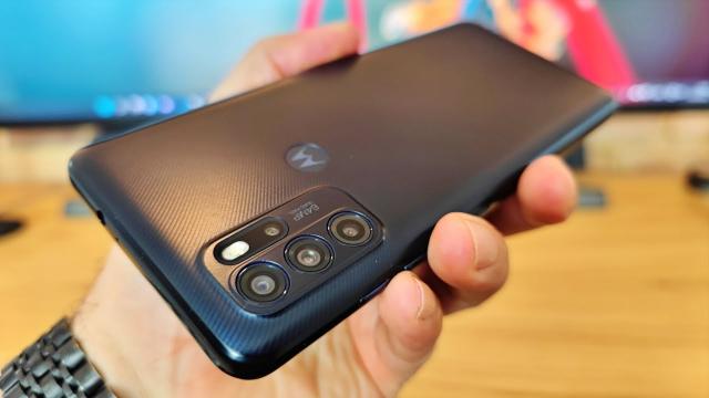 <b>Motorola Moto G60s review detaliat în limba română (Evaluare Mobilissimo)</b>Motorola e probabil compania cu cea mai bogată serie de telefoane din ultimii 2 ani. Gama Moto G risca să fie mai populată decât Galaxy A, cu derivate cu "s" în nume şi generaţii care se succed mai rapid ca niciodată. După ce am testat Moto G50 şi G60