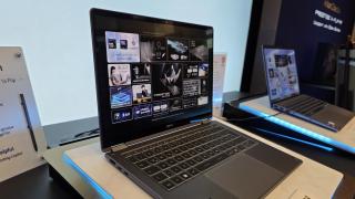 MSI Prestige 14 Flip AI+ are 11,9 mm, OLED și stylus; laptopul de business care se transformă în tabletă