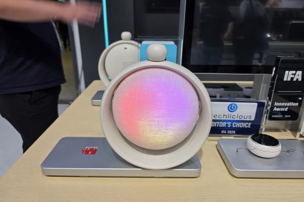 Ceasul poate rămâne pe noptieră: Soundcore SleepLab Pro îți urmărește somnul cu radar